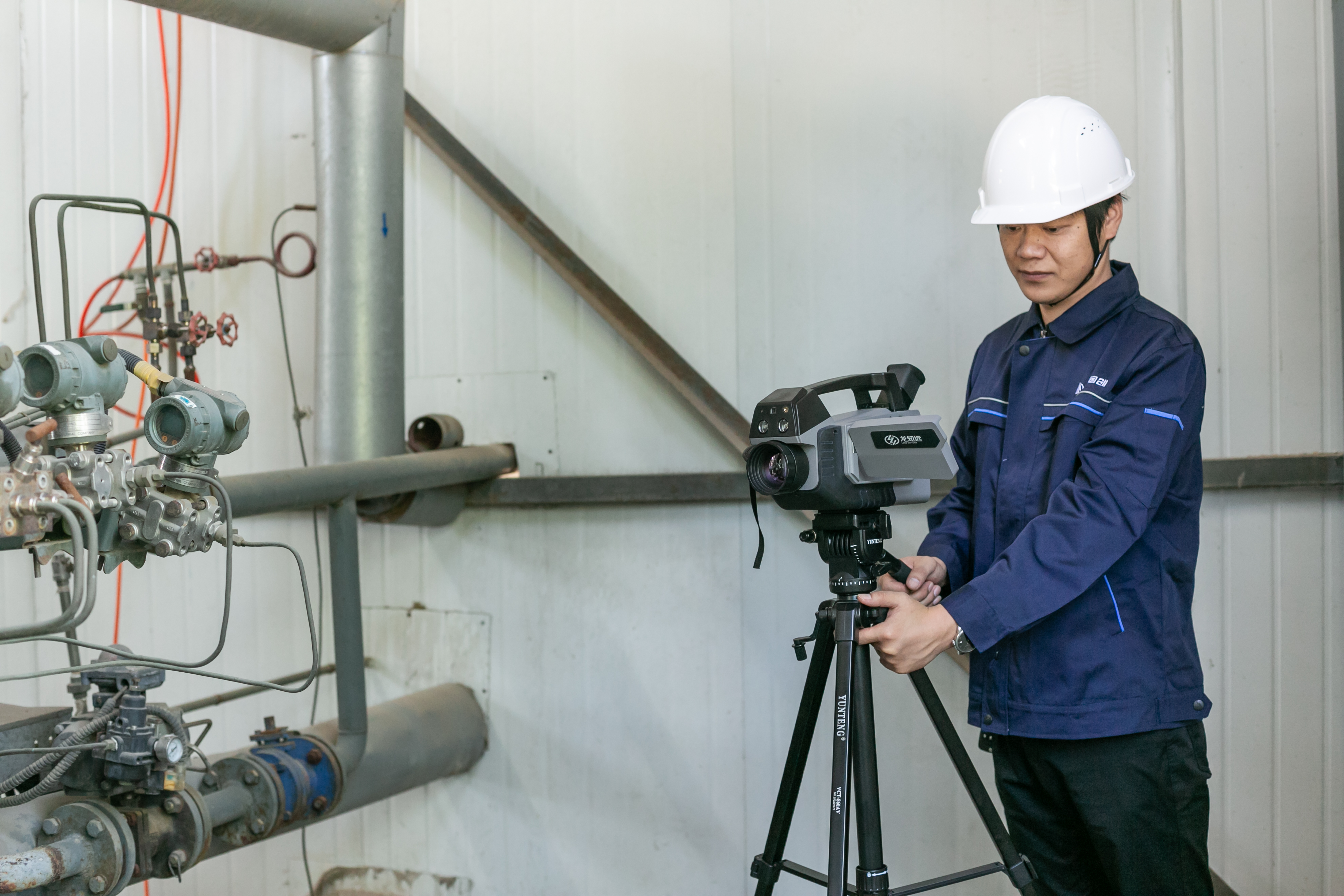 红外气体热成像技术在石化安全监测中的创新应用